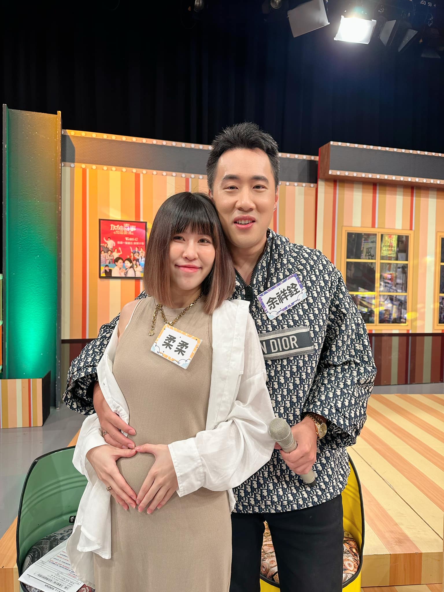 挺7個月孕肚！余祥銓攜妻「飛國外度假」回來身體出狀況　「高燒40度不退」李亞萍嚇到爆哭