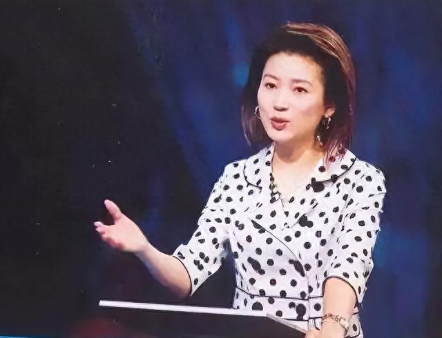 一婚嫁富豪夢碎！主持一姐「二婚嫁高官」55歲遺憾無兒女　退居幕後「再現身成樸素婦人」