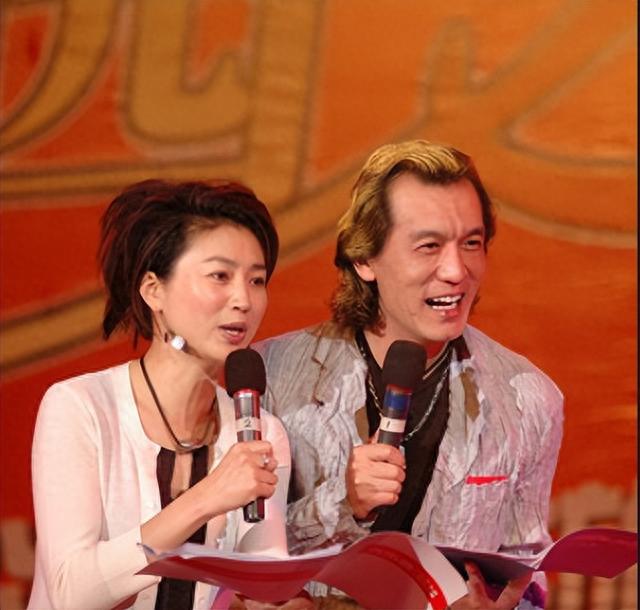一婚嫁富豪夢碎！主持一姐「二婚嫁高官」55歲遺憾無兒女　退居幕後「再現身成樸素婦人」