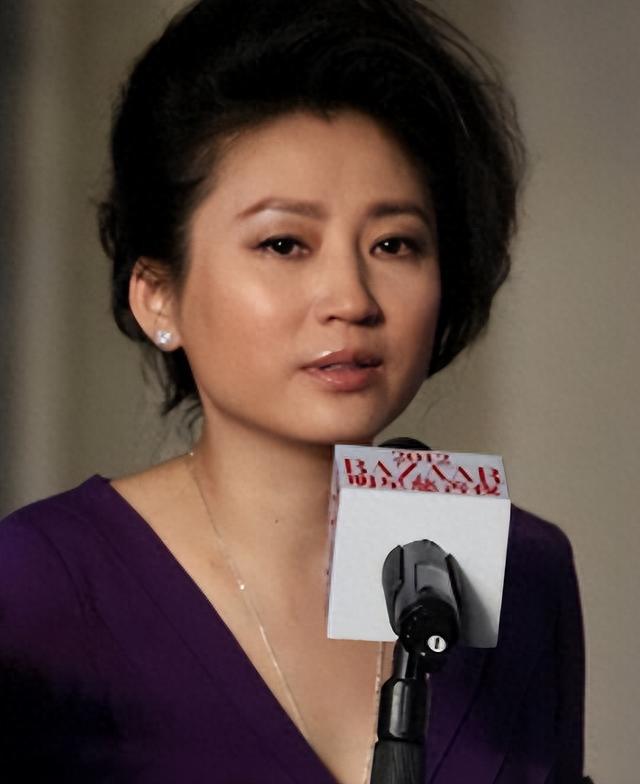 一婚嫁富豪夢碎！主持一姐「二婚嫁高官」55歲遺憾無兒女　退居幕後「再現身成樸素婦人」