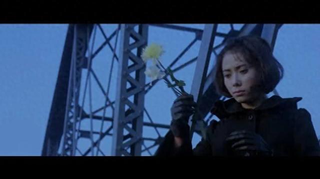 女星結婚1年「丈夫意外去世」崩潰退圈40年！再復出「已成白髮老嫗」卻被讚：把生活過成詩
