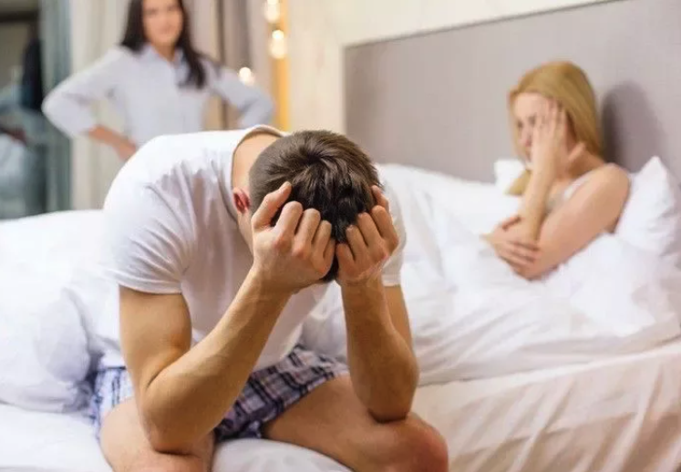 破門抓外遇！她見尪開房「小三著急躲起來」　一掀看棉被「看真面目晴天霹靂」