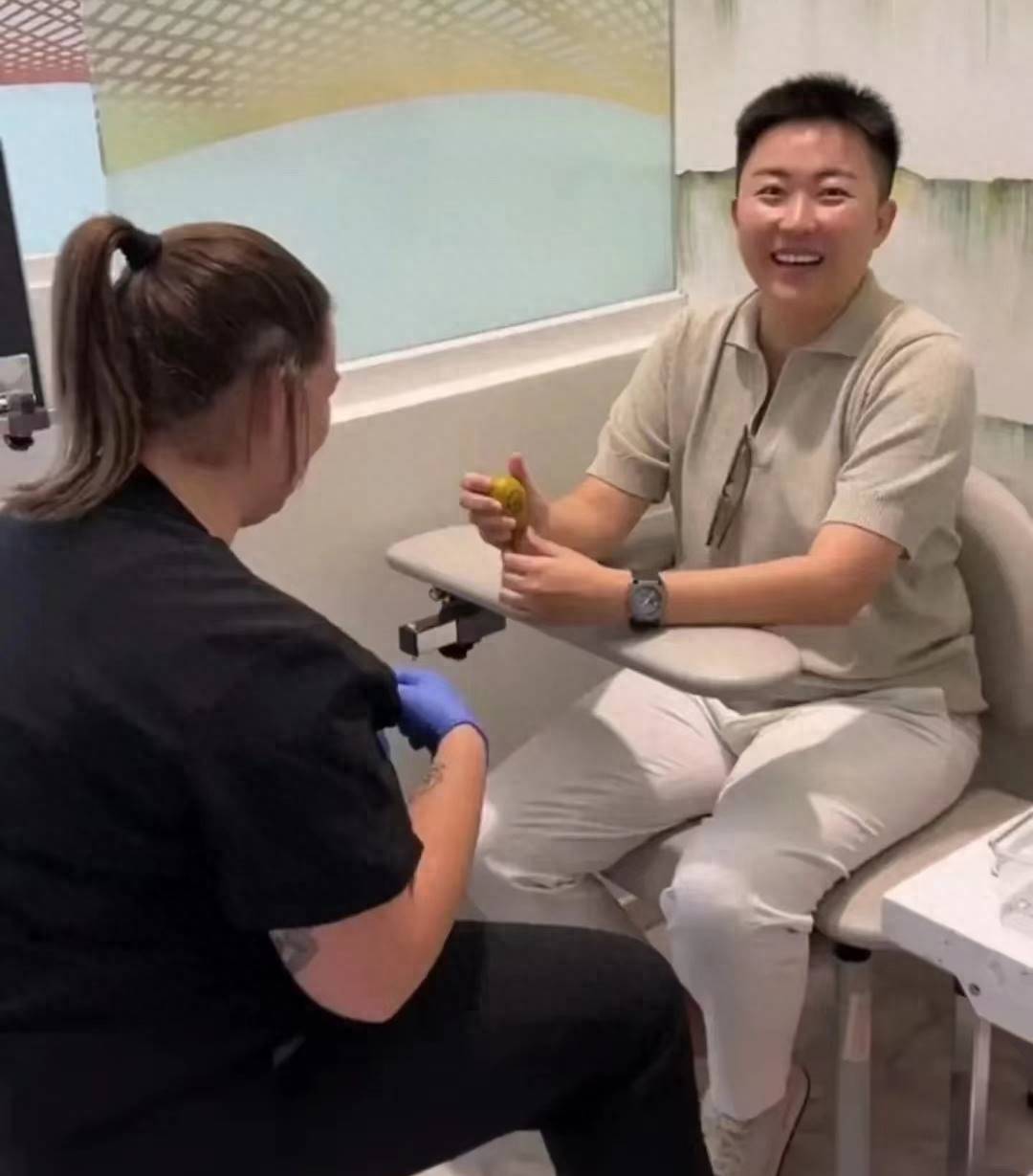 最霸氣單親媽!35歲女CEO「砸重金買上等精子」生5國混血寶寶 富養2女兒「再懷第3胎」獲全網祝福