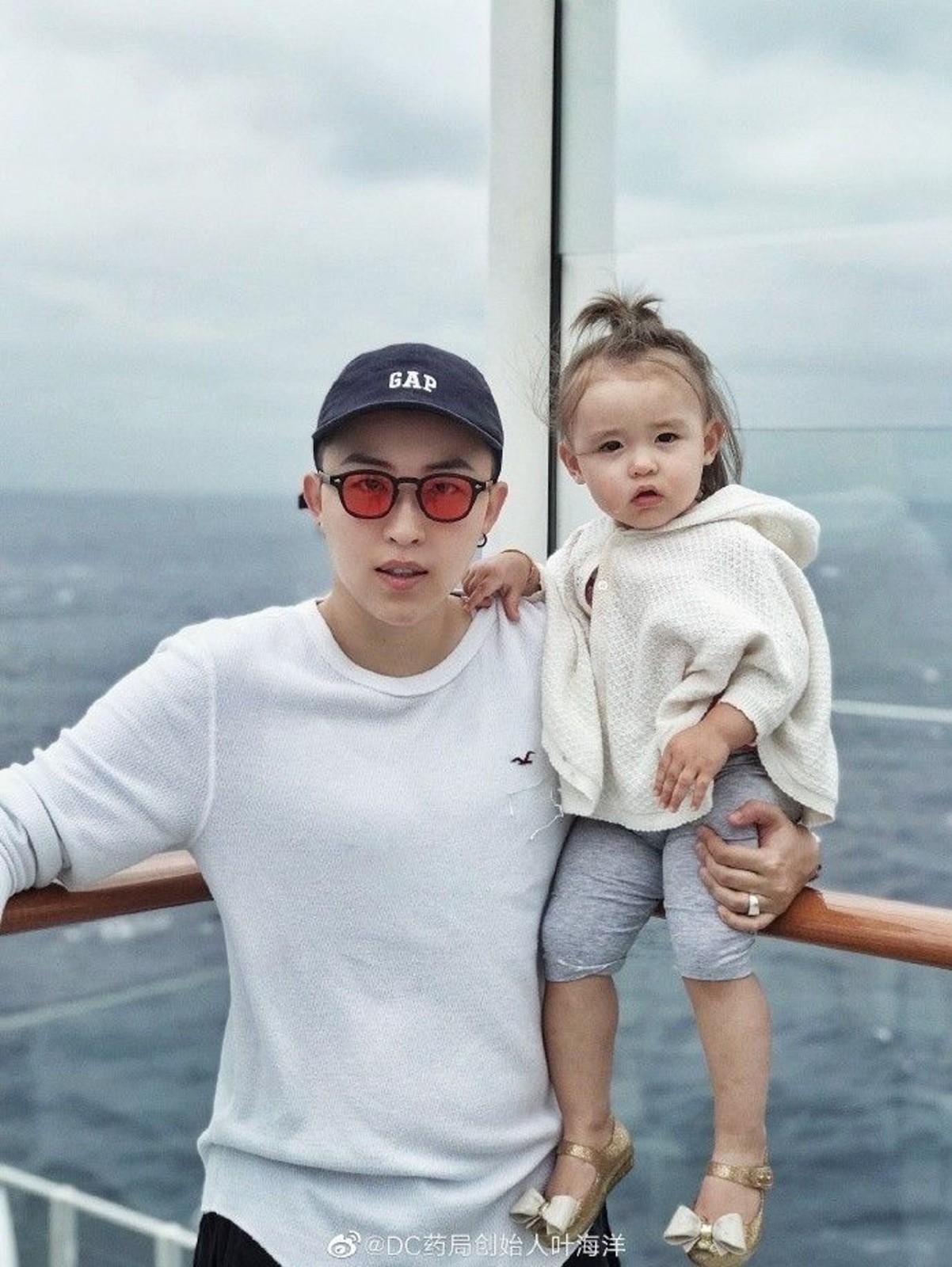 最霸氣單親媽!35歲女CEO「砸重金買上等精子」生5國混血寶寶 富養2女兒「再懷第3胎」獲全網祝福