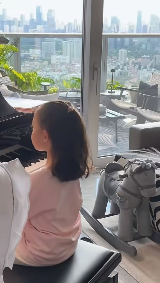 最霸氣單親媽!35歲女CEO「砸重金買上等精子」生5國混血寶寶 富養2女兒「再懷第3胎」獲全網祝福