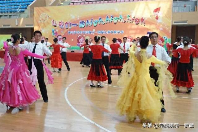 退休迷上交際舞!她58歲痛訴「舞團內水太深」 跳了3個月「寶貴的家庭全毀」只能用餘生懺悔