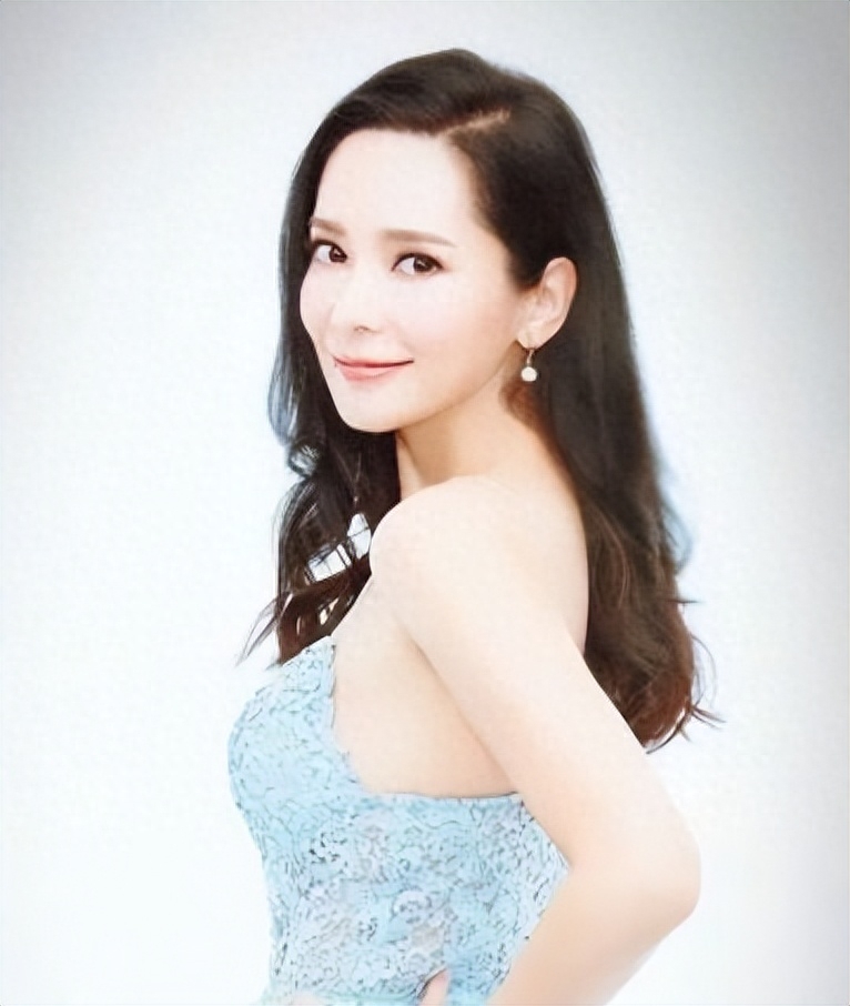 戀上有婦之夫！最美港姐拒嫁豪門「倒貼2千萬下嫁農村」　「婚姻生活被捕捉」網驚：認不出來了