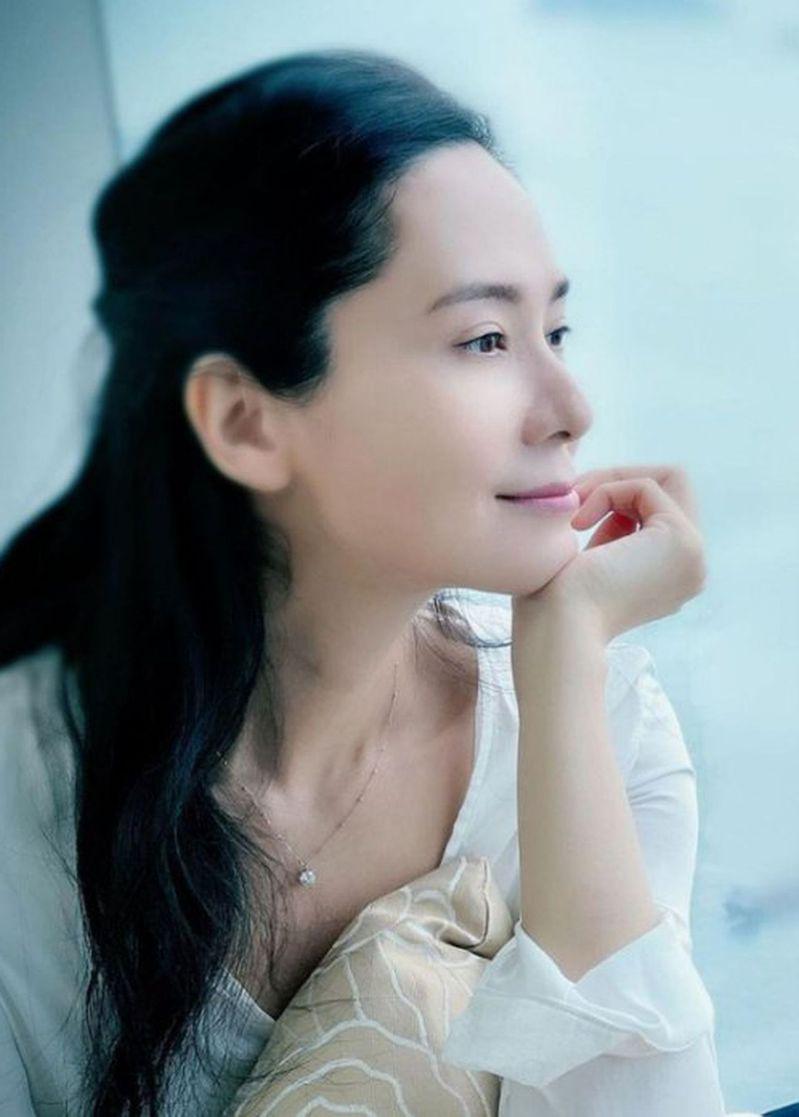 戀上有婦之夫！最美港姐拒嫁豪門「倒貼2千萬下嫁農村」　「婚姻生活被捕捉」網驚：認不出來了