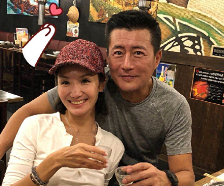 知名男星官宣離婚後「二婚娶小16歲嬌妻」，被誇最佳前夫：愛，不止一種答案