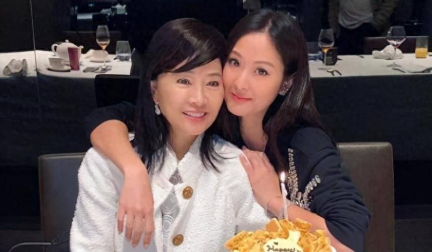 日本最癡情富豪！苦等「中學暗戀的女神」30年　55歲終於「抱得美人歸」世紀婚禮羨煞旁人