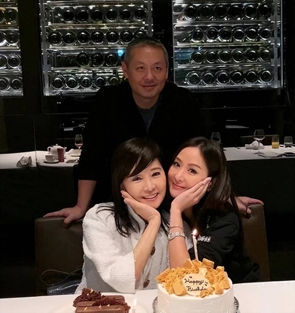 日本最癡情富豪！苦等「中學暗戀的女神」30年　55歲終於「抱得美人歸」世紀婚禮羨煞旁人
