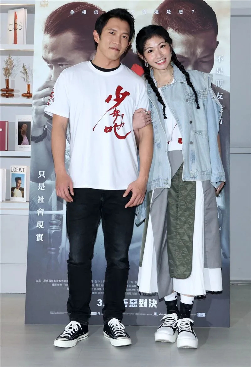 再婚後首現身！李千娜尪宣布「正備孕第三胎」：希望得到祝福　「繼子女神助攻」不叫爸反應全曝光