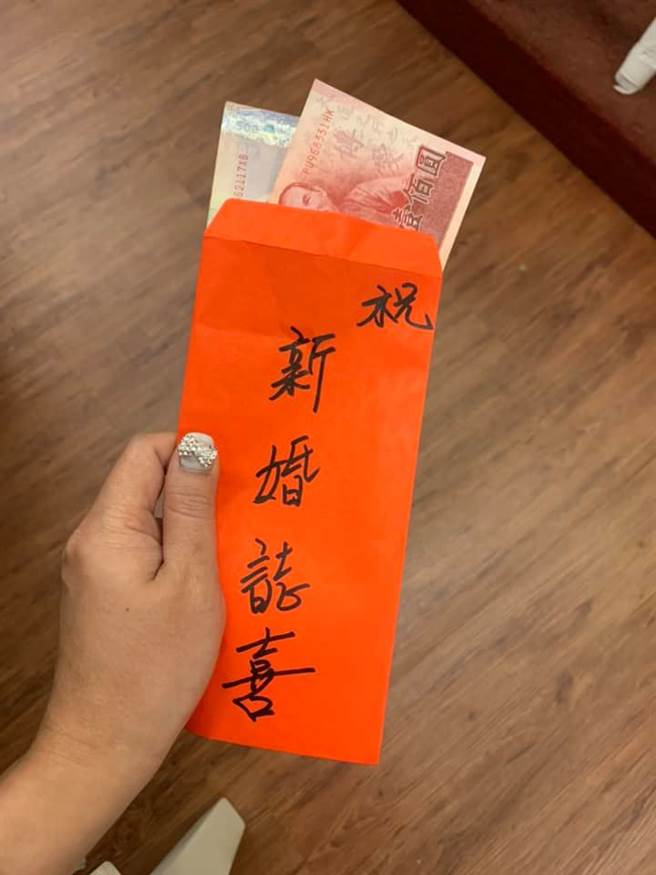 借給同事2萬2！4年絕口不提一句「還錢」　結婚邀對方參加婚禮「收到禮金」那一刻：我傻眼了