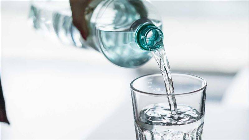 風水秘訣大公開！家中「這4處」放水杯　財運健康雙收超靈驗