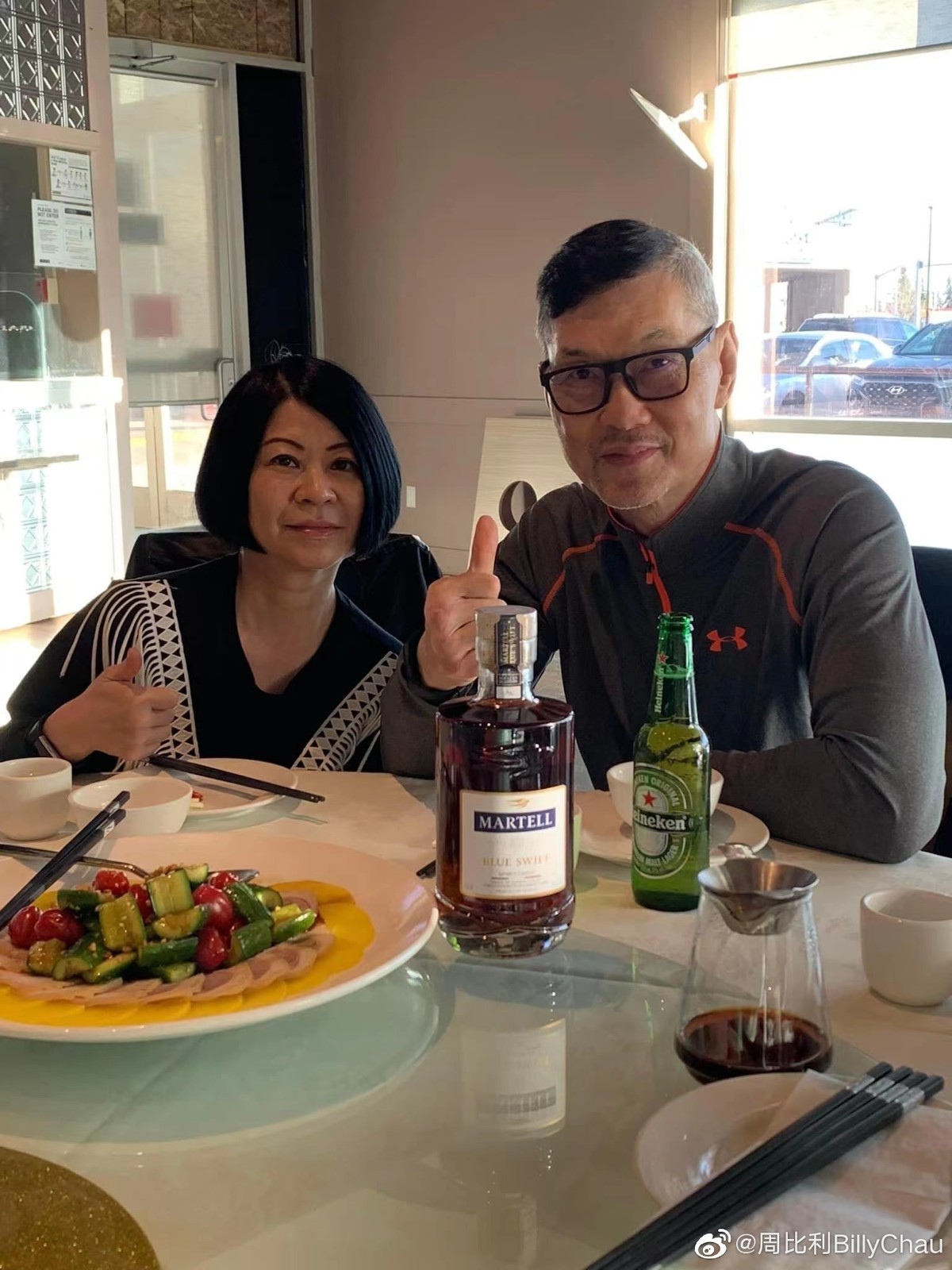 曾打斷李連杰手臂！最帥氣反派「秀倒三角身材、冰塊腹肌」　網驚嘆「吃了防腐劑」：確定65歲？