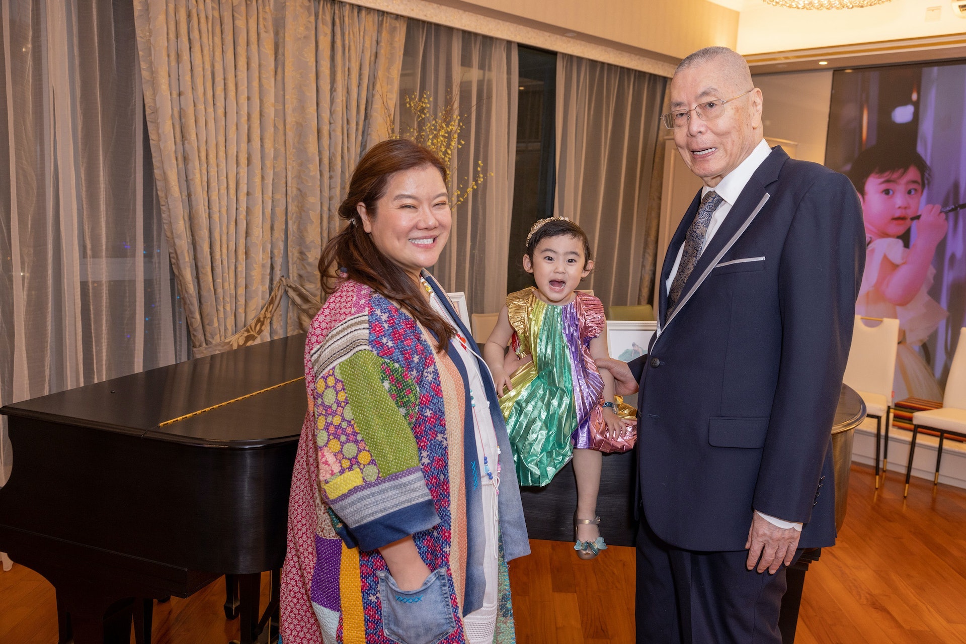 打破賭王紀錄！84歲國寶級鋼琴家三婚「宣布再度當爸」　小37歲「愛徒變老婆」：想拚第三胎