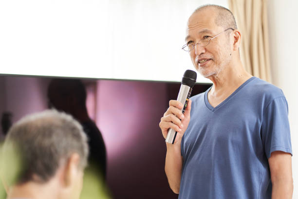 30年前鬧翻！多年不往來的同學「費盡苦思邀我聚會」　到場才知道「原來自己上當了」