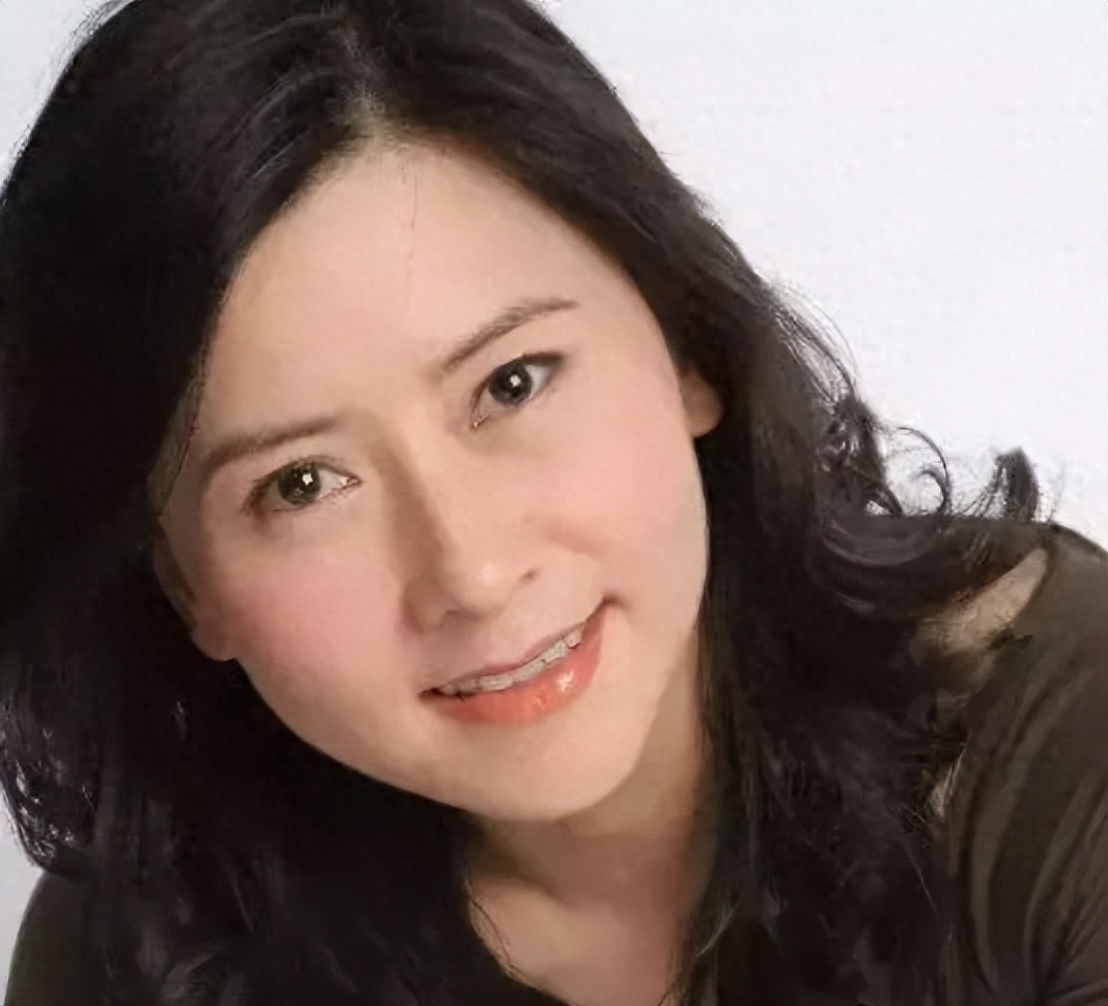 原來她已離世！資深女星隱瞞所有人「患癌2年」　55歲床上「長睡不起」：走得很體面