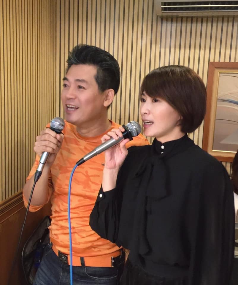 才挺過小三婚變！侯怡君一人在家「搬30箱水上樓」喊：別惹女人　網一看心疼問「妳老公人呢？」