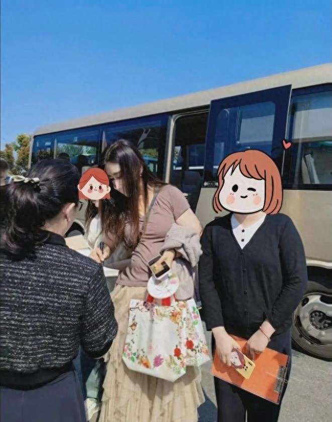 引退19年隱居加拿大！資深玉女一身休閒裝扮「突低調現身南京」　遭爆「回中國定居」粉絲全驚呼