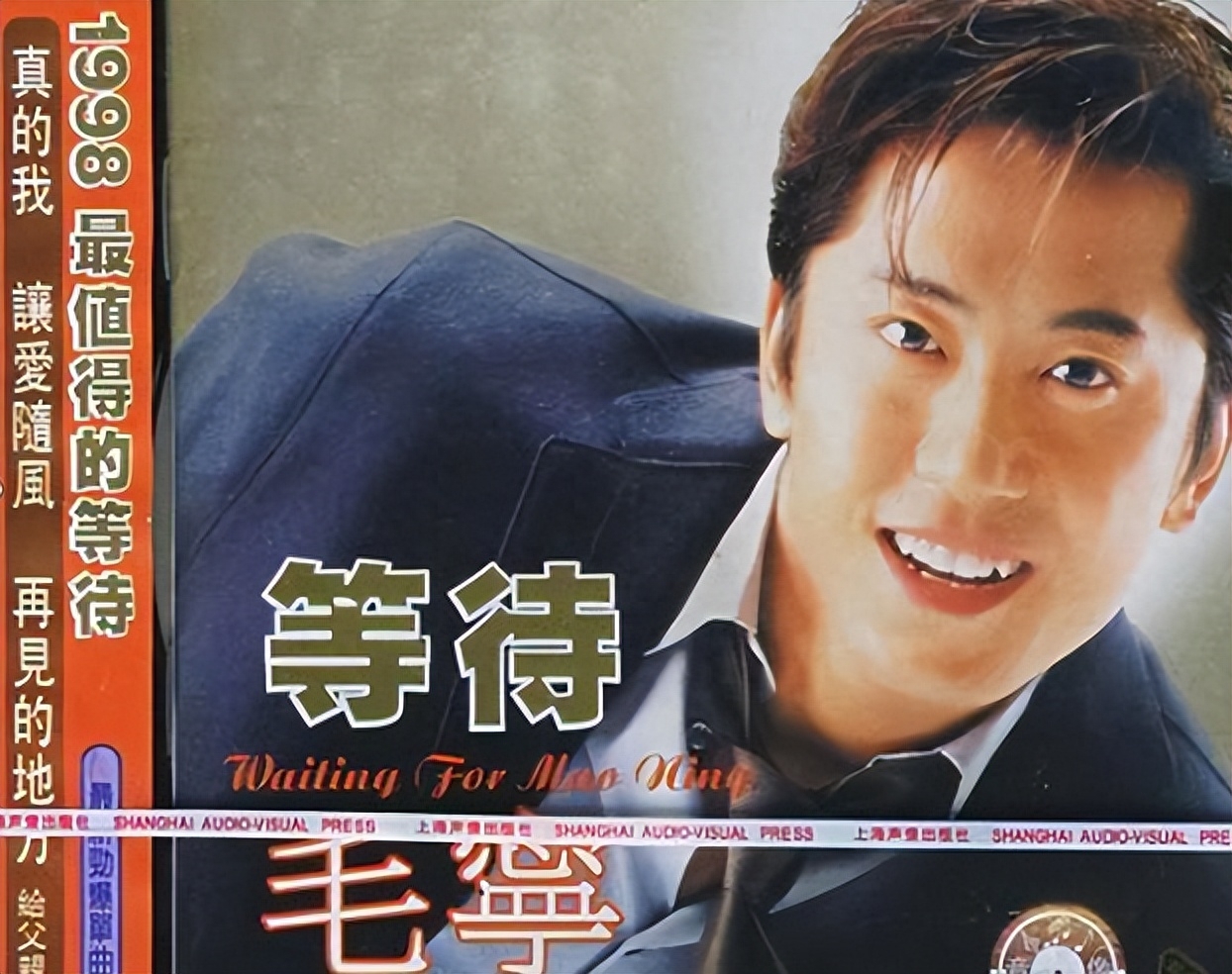 曾是一代歌神！爆紅後差點「遇刺身亡」自我放縱：又鋃鐺入獄　今56歲「近況曝光」老搭檔也替他惋惜