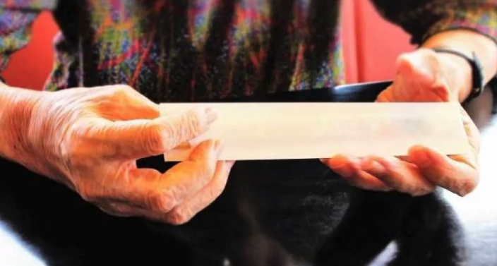 母立遺囑贈房產！他以為得手了「馬上翻臉搬家」　忽略1事「遭大哥整碗拿走」：人在做天在看