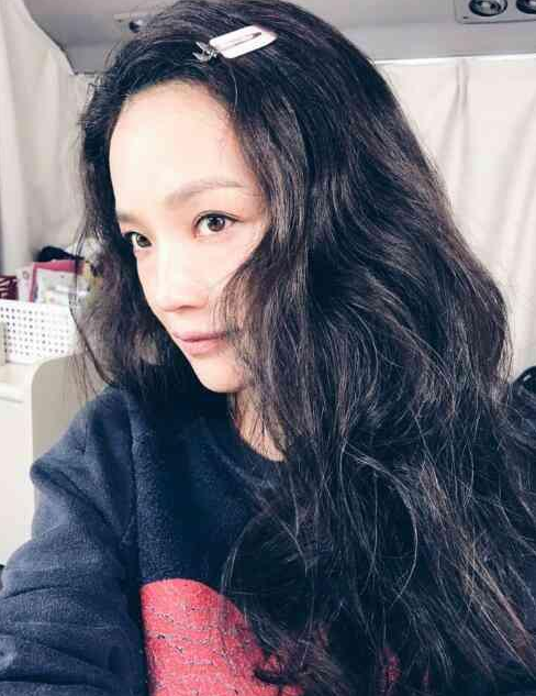 夫妻甜蜜同框！49歲舒淇曬近照「驚見大量白髮」遭網酸：女神殞落　老公「行動霸氣護愛」逆轉評論