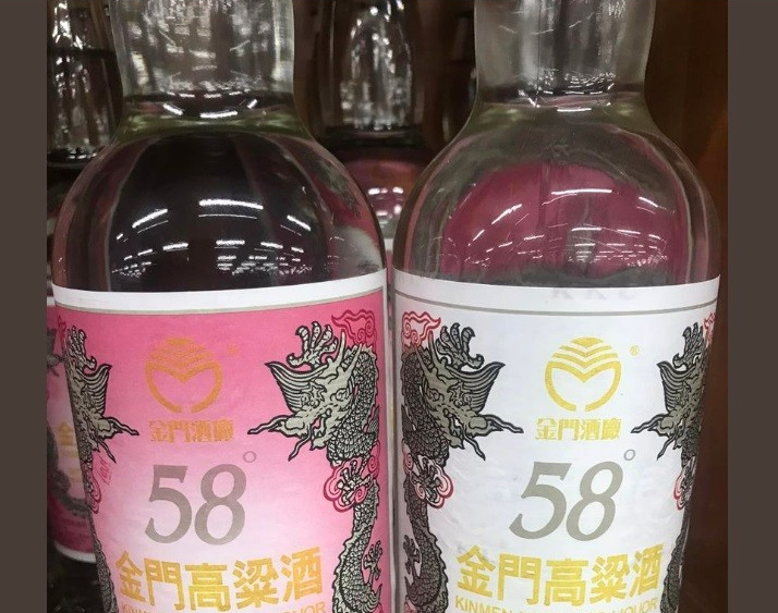 紅標高粱比較好喝？他無助求救「兩種包裝怎麼買」　內行人淡定「一秒點出玄機」：很多人都喝錯了