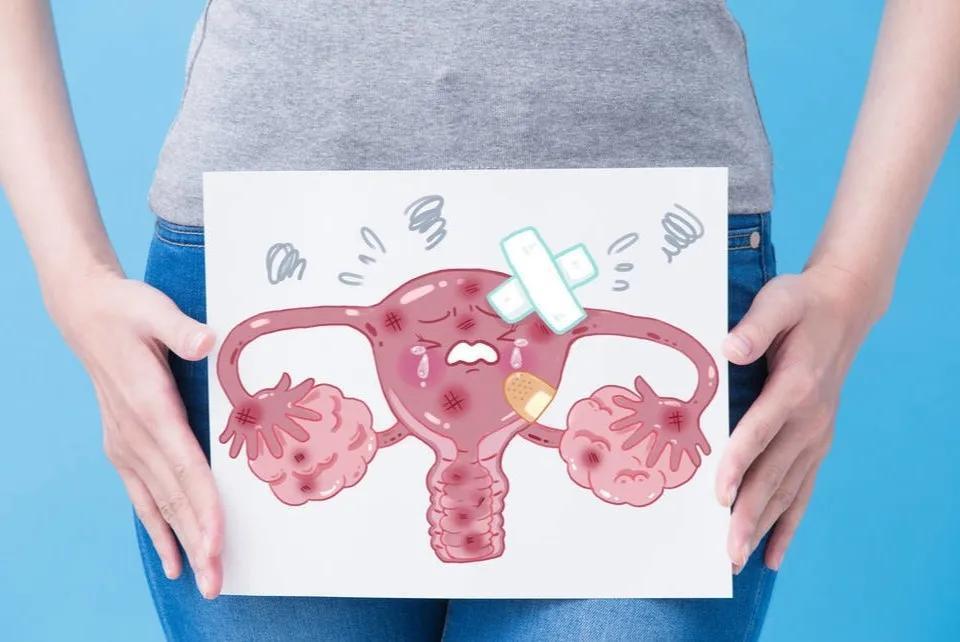55歲女子長期腿痛！查出宮頸癌　下半身出現「這3個信號」：要重視