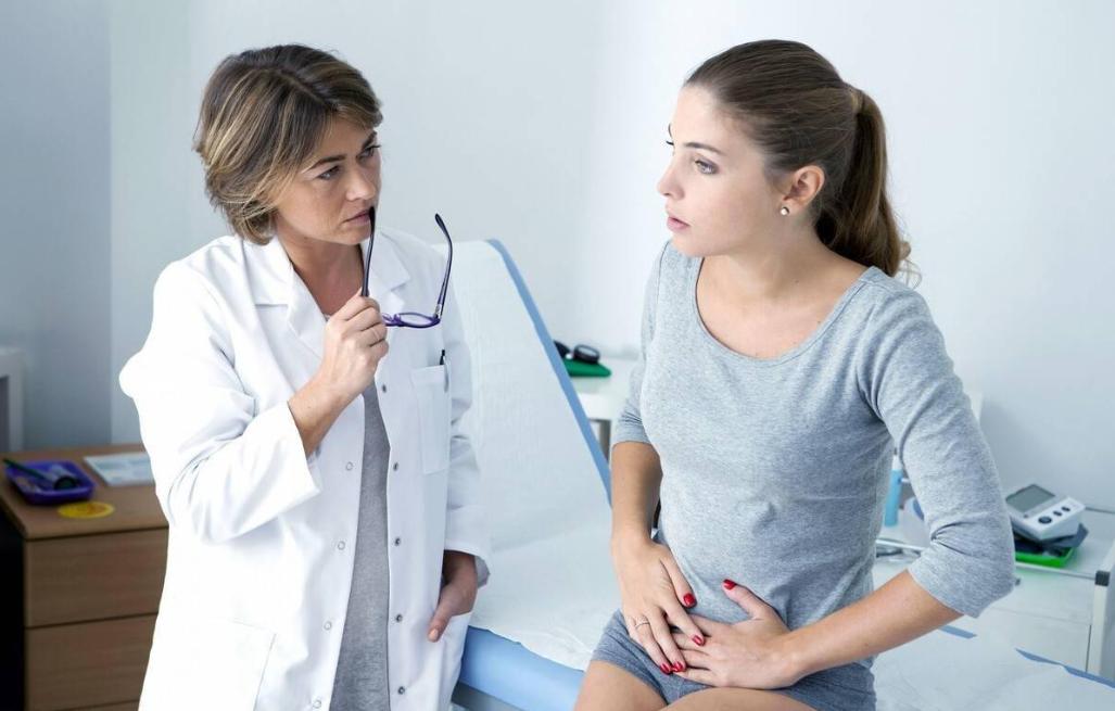 55歲女子長期腿痛！查出宮頸癌　下半身出現「這3個信號」：要重視