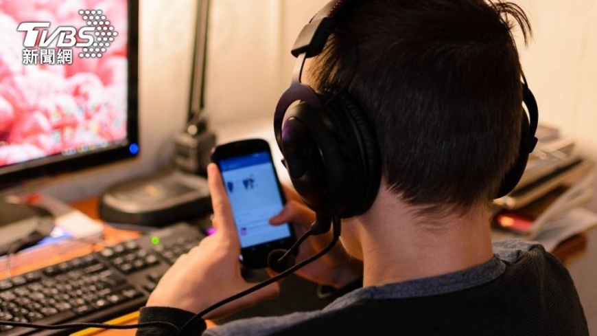 震驚！12歲男童「罹肺癌晚期」沒辦法救了　父母崩潰：「3生活習慣害的」