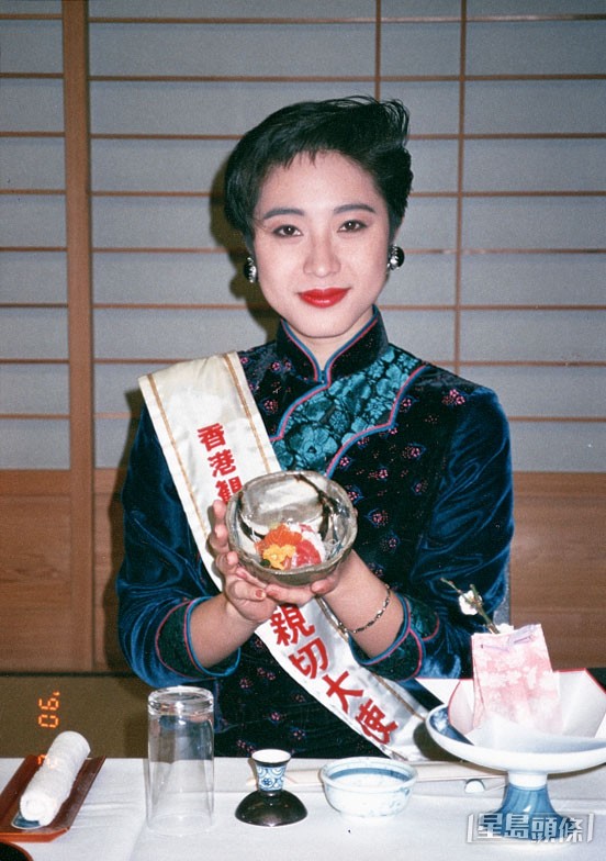 57歲仍小姑獨處！資深女星慶生「圈內大咖全來了」人脈超狂　「凍齡美貌驚艷全網」根本吃了防腐劑