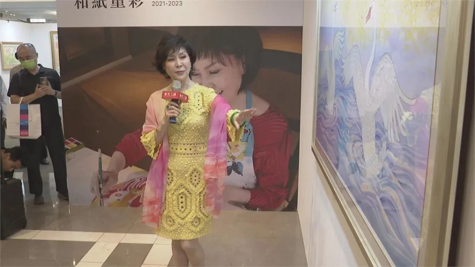 喪夫5年！白嘉莉定居「台灣五星級飯店」3年狂燒1400萬　「開箱40坪獨立套房」月租29萬愜意養老
