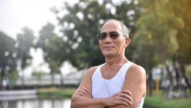 老伴早走我獨居！我70歲摔一跤後「輪流去住3子女家養老」　一年後我才發現「退休金和存款根本不重要」