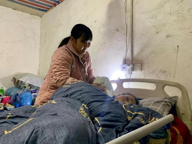 老伴早走我獨居！我70歲摔一跤後「輪流去住3子女家養老」　一年後我才發現「退休金和存款根本不重要」