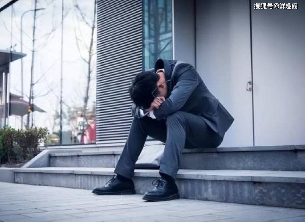 聚會對對子娛樂！男子出上聯：一沒車，二沒房，如今還沒丈母娘　女子「對出下聯」全場起鬨：真般配