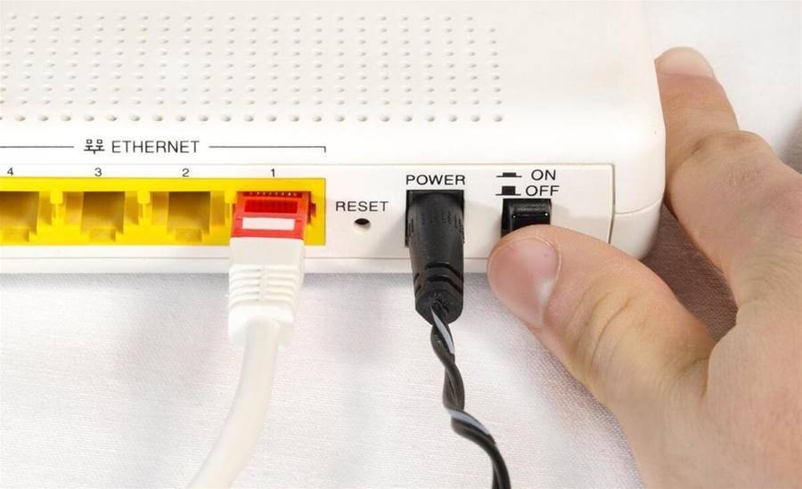 「wifi分享器」要多久關一次？多虧寬帶師傅提醒：「很多人還不知道」難怪網速越用越慢