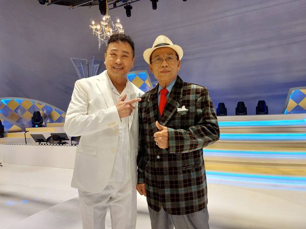 名曲出自他手！豬哥亮唯一恩師「寶刀未老現況曝」　75歲開嗓超震撼「直言永不退休」