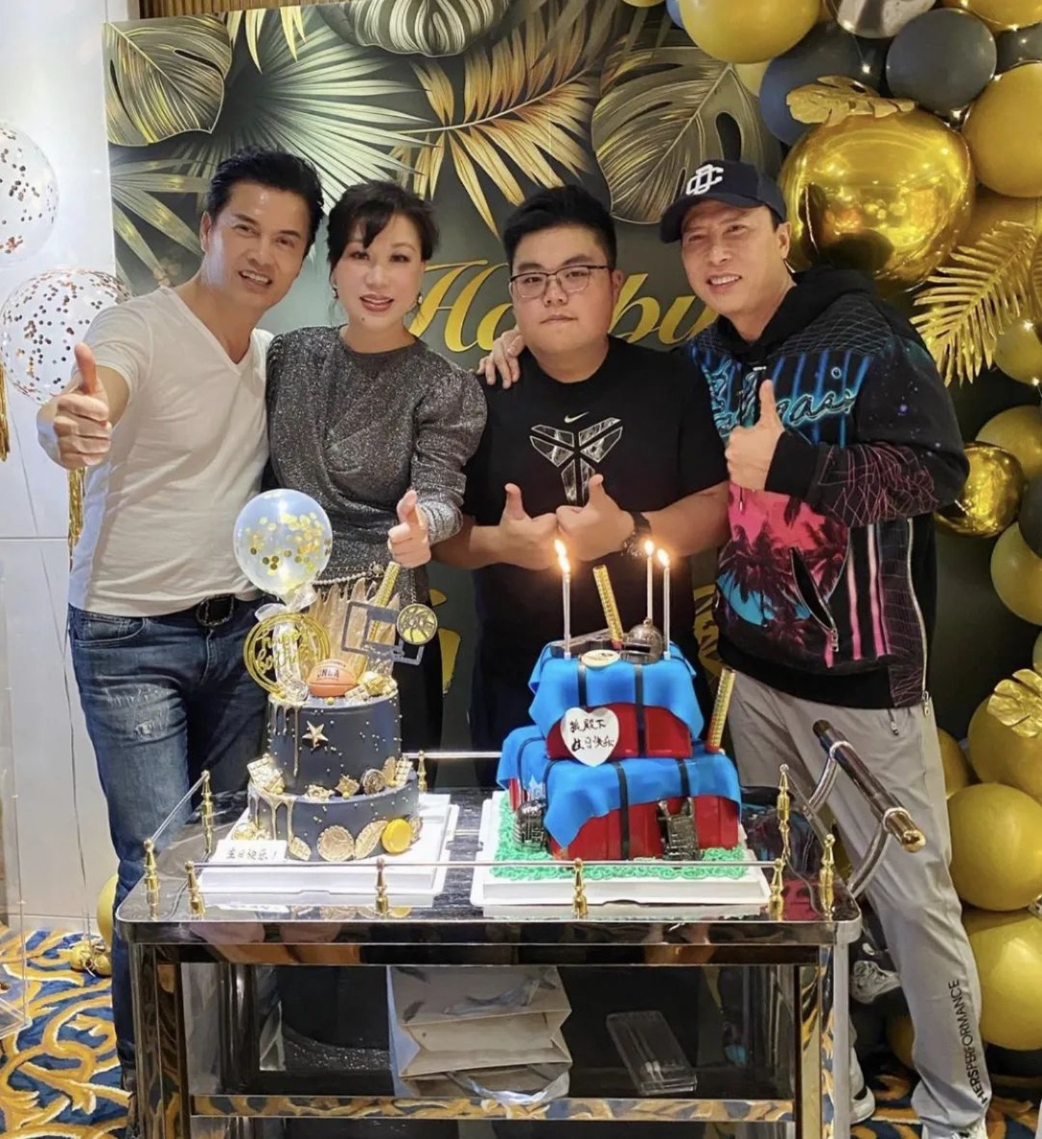 前妻是周海媚！66歲男星「3婚娶了百億富婆」被唱衰　晚年拿畫筆「售價狂飆7位數」