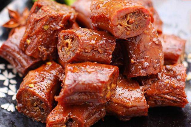 寧願丟掉也別吃!這5道菜「被列為隔夜菜黑名單」:吃了癌症找上門