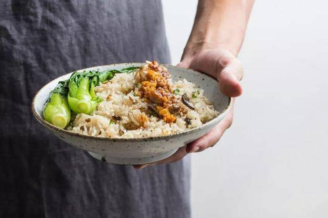 寧願丟掉也別吃!這5道菜「被列為隔夜菜黑名單」:吃了癌症找上門