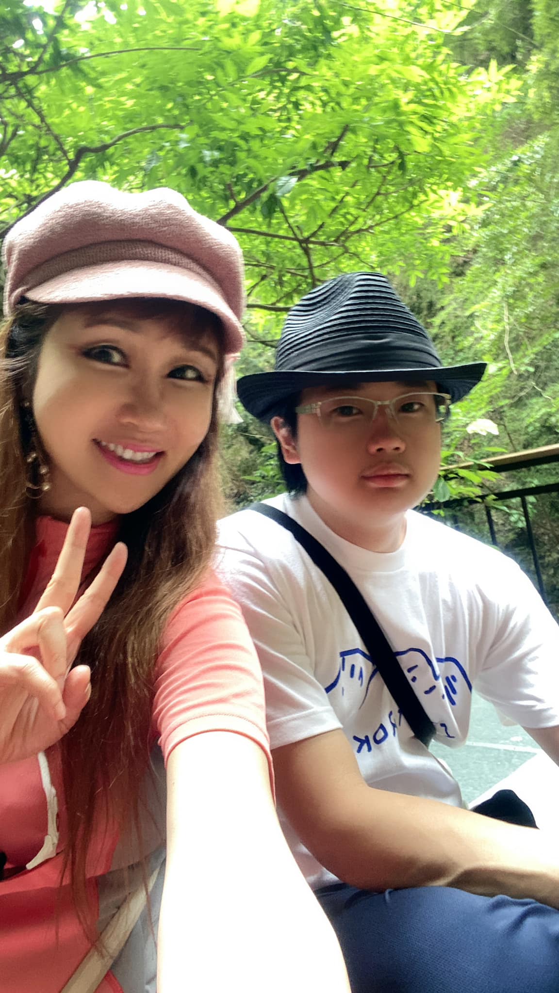 當年為愛隱退!邰智源「年年霸氣寵妻」私下面曝光 當貴婦30多年「罕同框台大學霸兒」