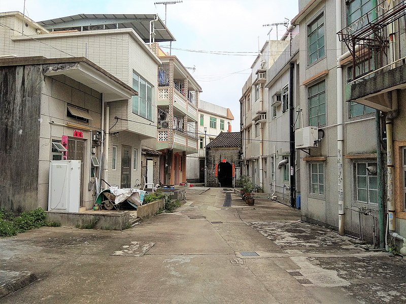 花100多萬買空地！卻遭惡鄰「停霸王車」怒嗆：停好幾年了　他氣不過「超狂1招」網拍手叫好