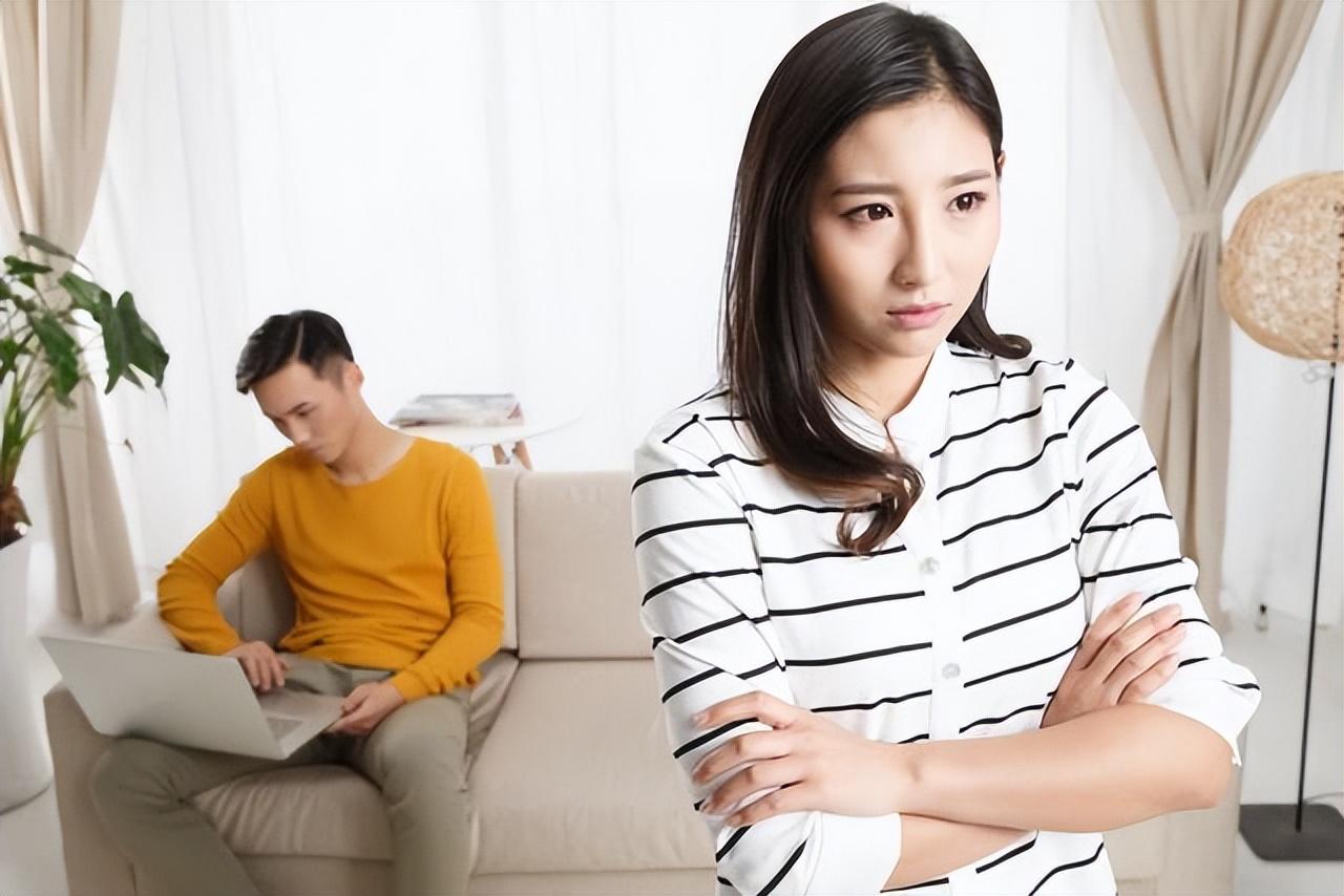 每月有退休金3萬！住院時「2個兒媳都搶著照顧我」很疑惑　直到大兒媳「低聲說了一句話」才知道：她們在算計
