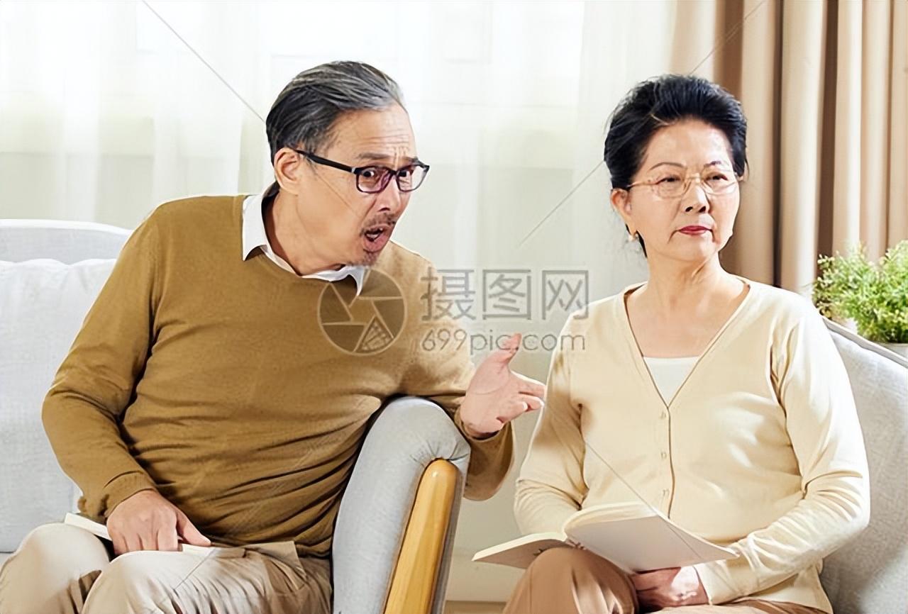 每月有退休金3萬！住院時「2個兒媳都搶著照顧我」很疑惑　直到大兒媳「低聲說了一句話」才知道：她們在算計