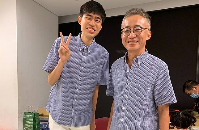 知名歌手驚傳過世！告別式「小壁虎逗留不走」母心碎：跟我告別...