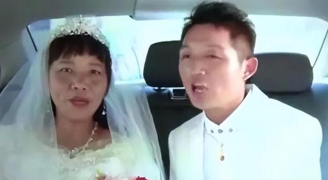 把丈夫當親子！58歲阿姨「嫁32歲流浪漢」每天伺候洗澡洗腳　3個月後「丈夫變心」她的反應令人震驚