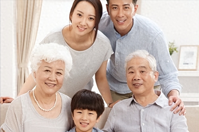 婆婆突喊「有13口人要來」要我準備好！我藉口去買菜「轉頭直接回娘家」老公無奈開口：意外扭轉婆媳關係