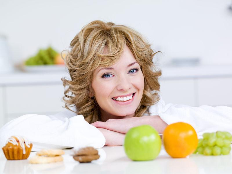 女生來「例假」時！盡量別碰4種水果，別等「停經」了才後悔