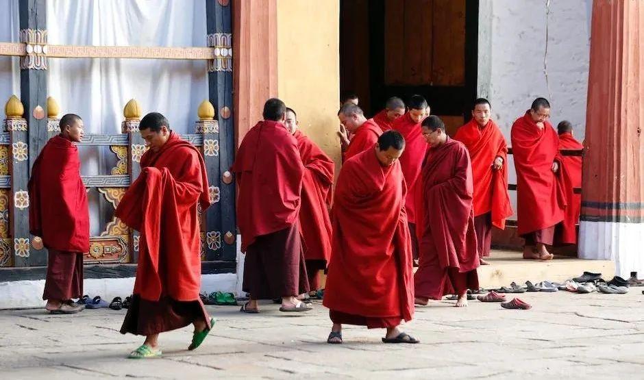 「人若不善,必有記號」:身上有這3種痕跡的人 多半心眼很壞